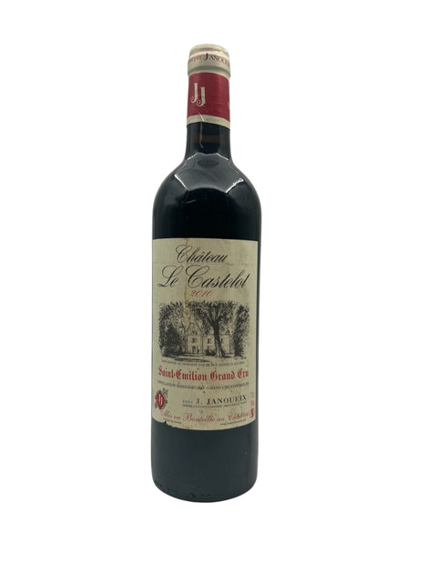 Château Le Castelot bottle of red wine Saint-Émilion Grand Cru 2015