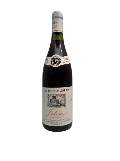 Flaska Juliénas Antoine Clément 1996 rött vin från Beaujolais