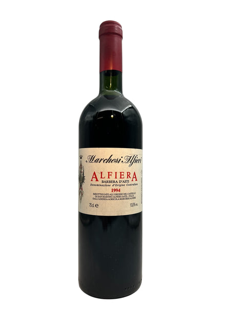 Flaske af Alfiera rødvin fra Marchesi Alfieri 1994