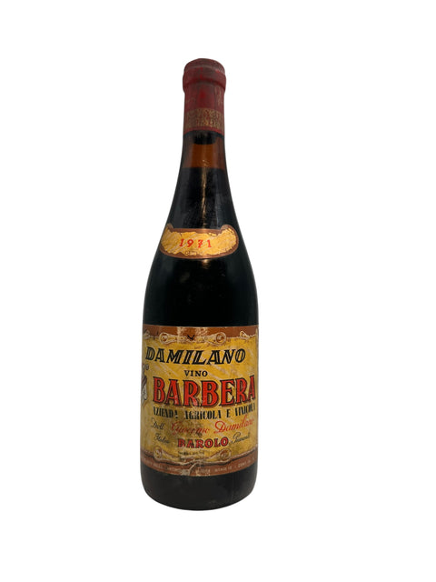 Bottle of Barbera Damilano vintage 1971