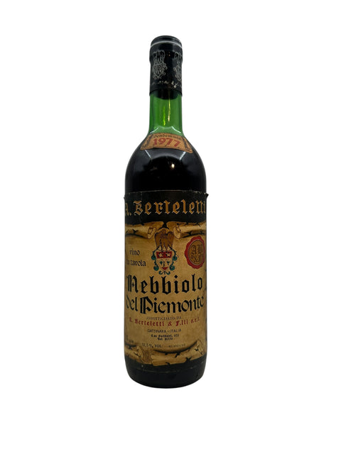 Flasche Nebbiolo del Piemonte Berteletti 1977 mit Etikett