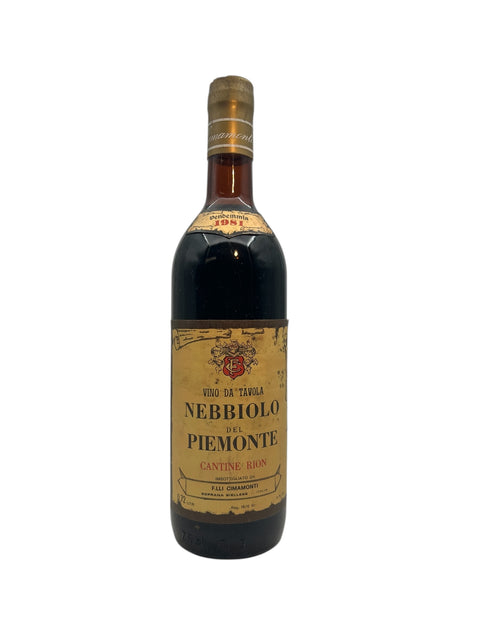 Flaske af Nebbiolo del Piemonte Cantine Rion 1981
