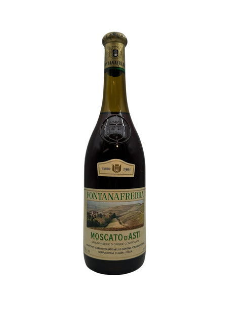 Flaske af Moscato d'Asti Fontanafredda 1981 dessertvin